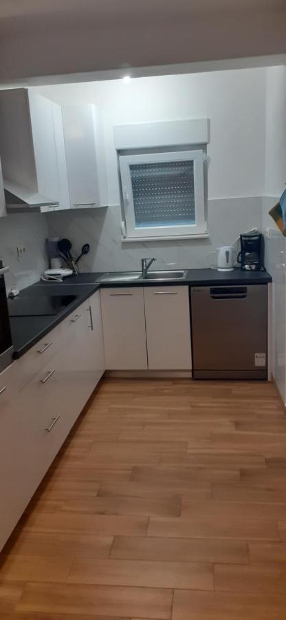 Fourm Apartment Бибине Екстериор снимка