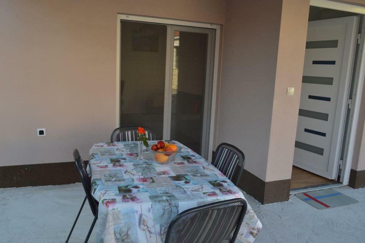 Fourm Apartment Бибине Екстериор снимка