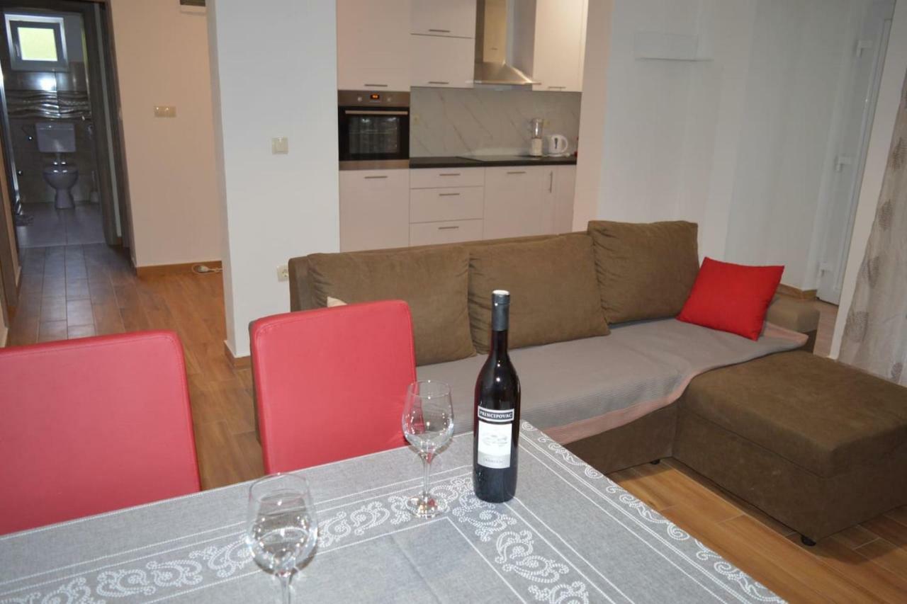 Fourm Apartment Бибине Екстериор снимка