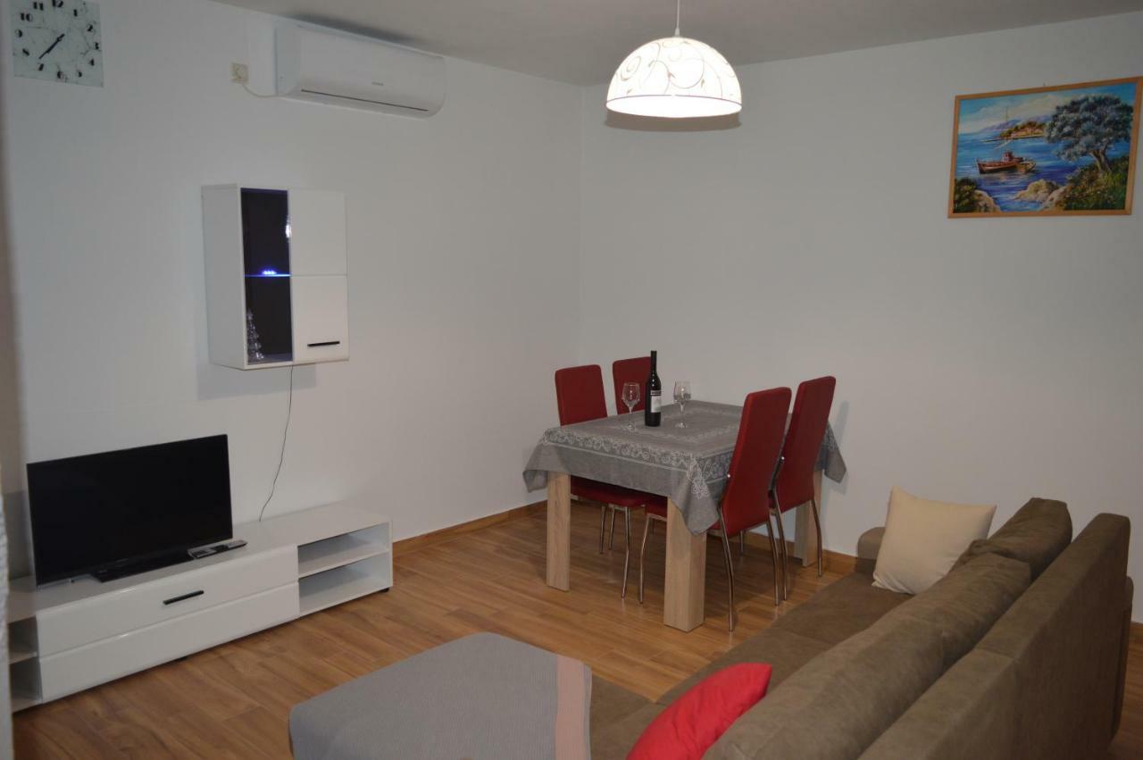 Fourm Apartment Бибине Екстериор снимка